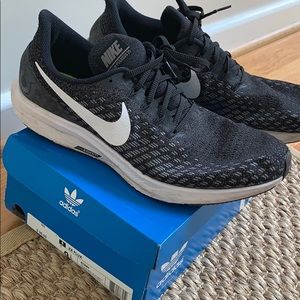 Nike Size 12 Men’s Black Running Shoes